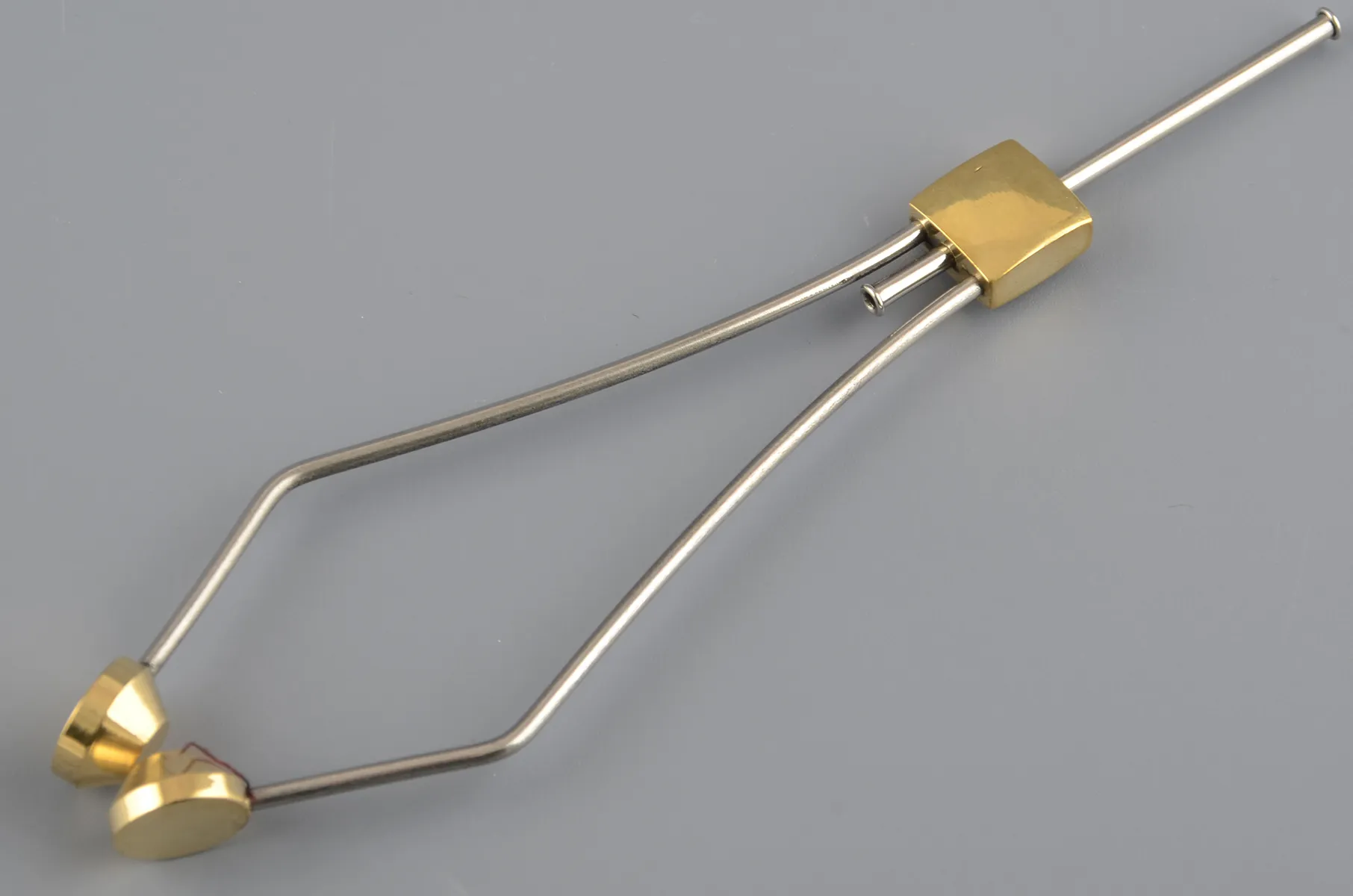 Бобинодержатель Fly-Fishing Square Bobbin GN2602