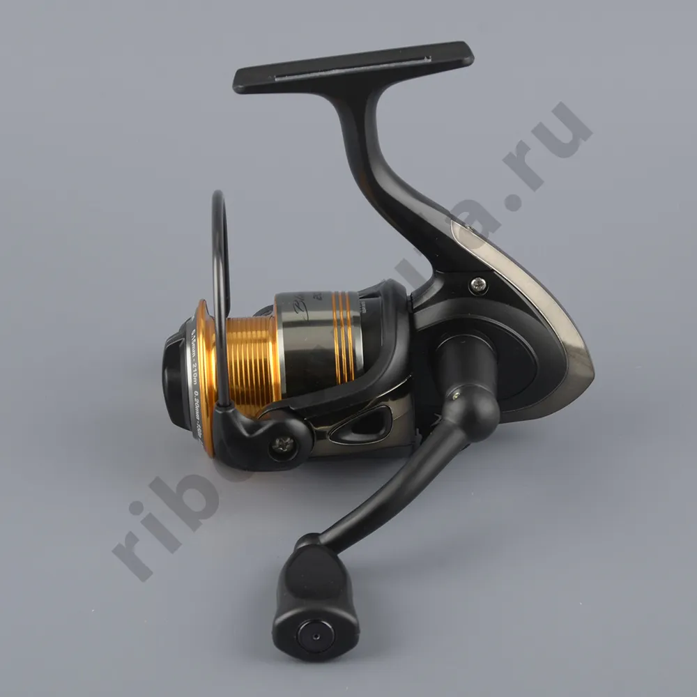 Катушка безынерц. Flagman Blackfire 2000 (3+1bb)