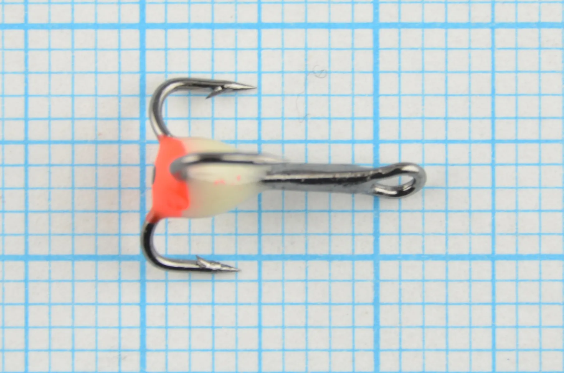 Тройник Dag Master Капля с глазком Белый с кр.Mustad №14 UF