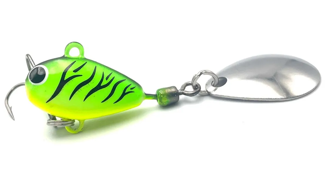 Тейл-спиннер UF Studio Hurricane 28гр. 35мм. кр. тройник №5, цв. Mad Tiger