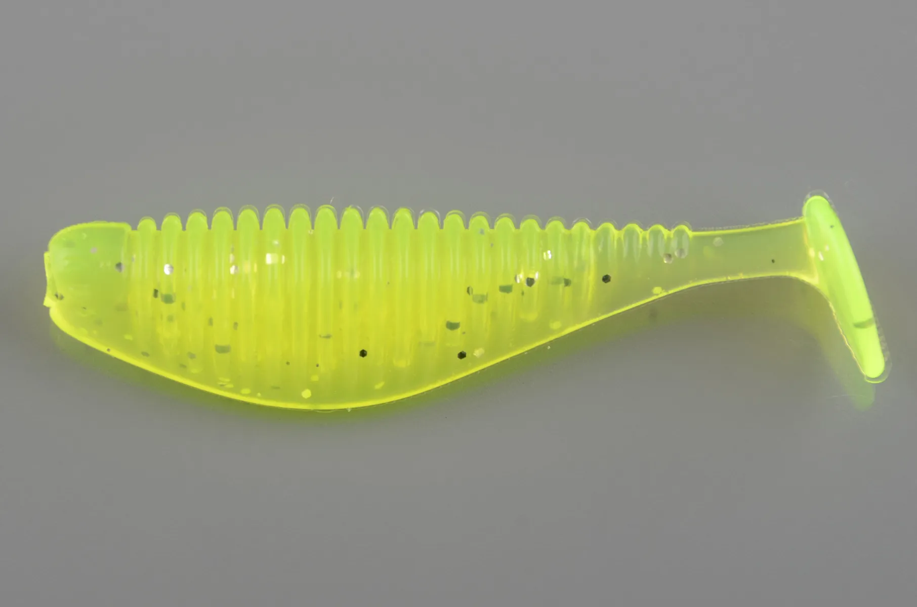 Силиконовая приманка Ojas Nano Shad 42мм цв.Chartreuse Tr