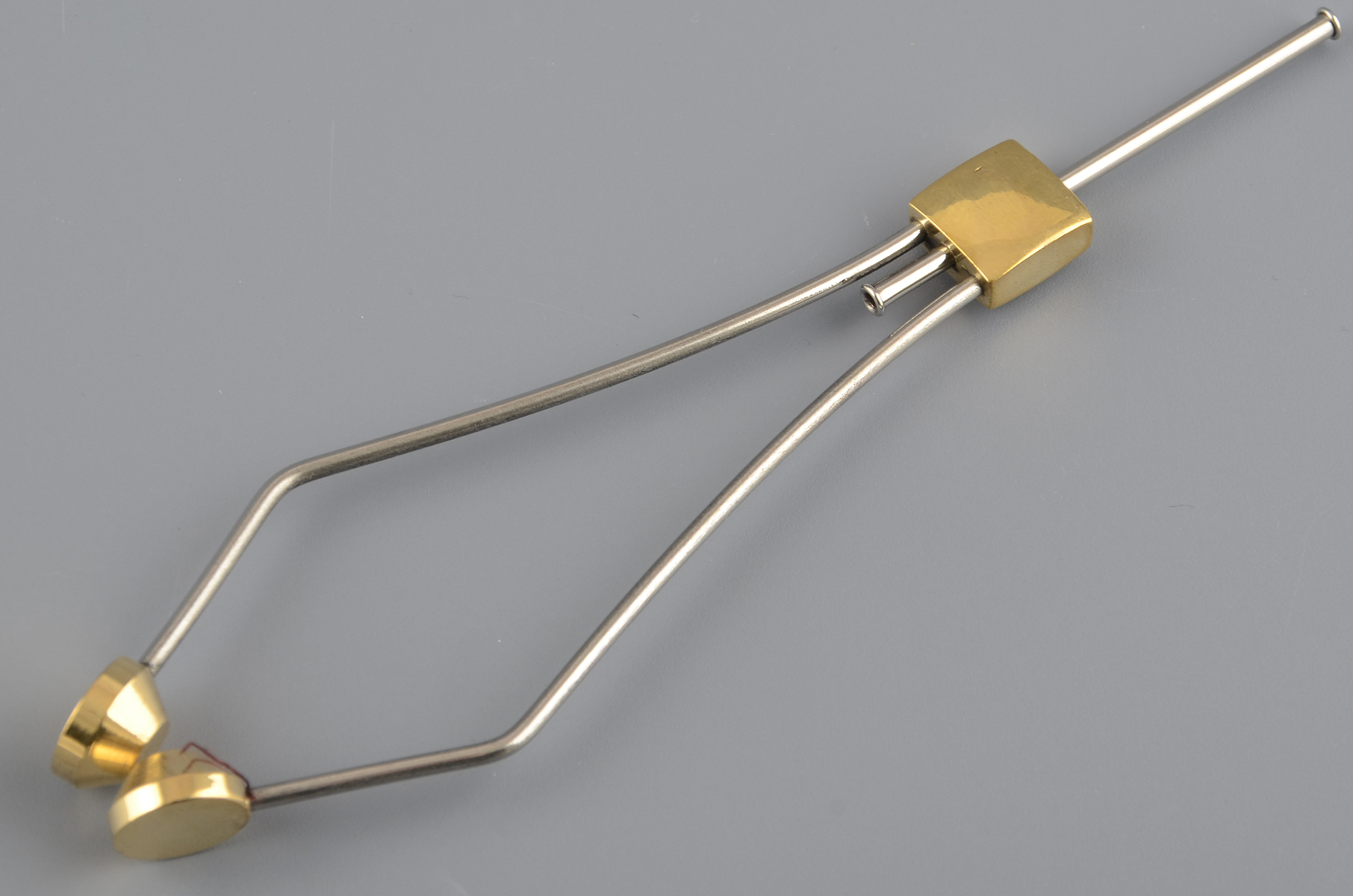 Бобинодержатель Fly-Fishing Square Bobbin GN2602