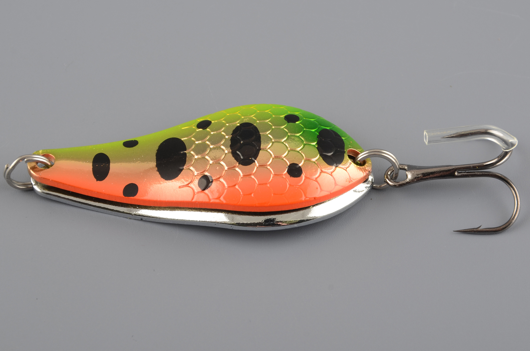 Блесна летняя Columbia Атом двойная шумовая 22гр цв.8