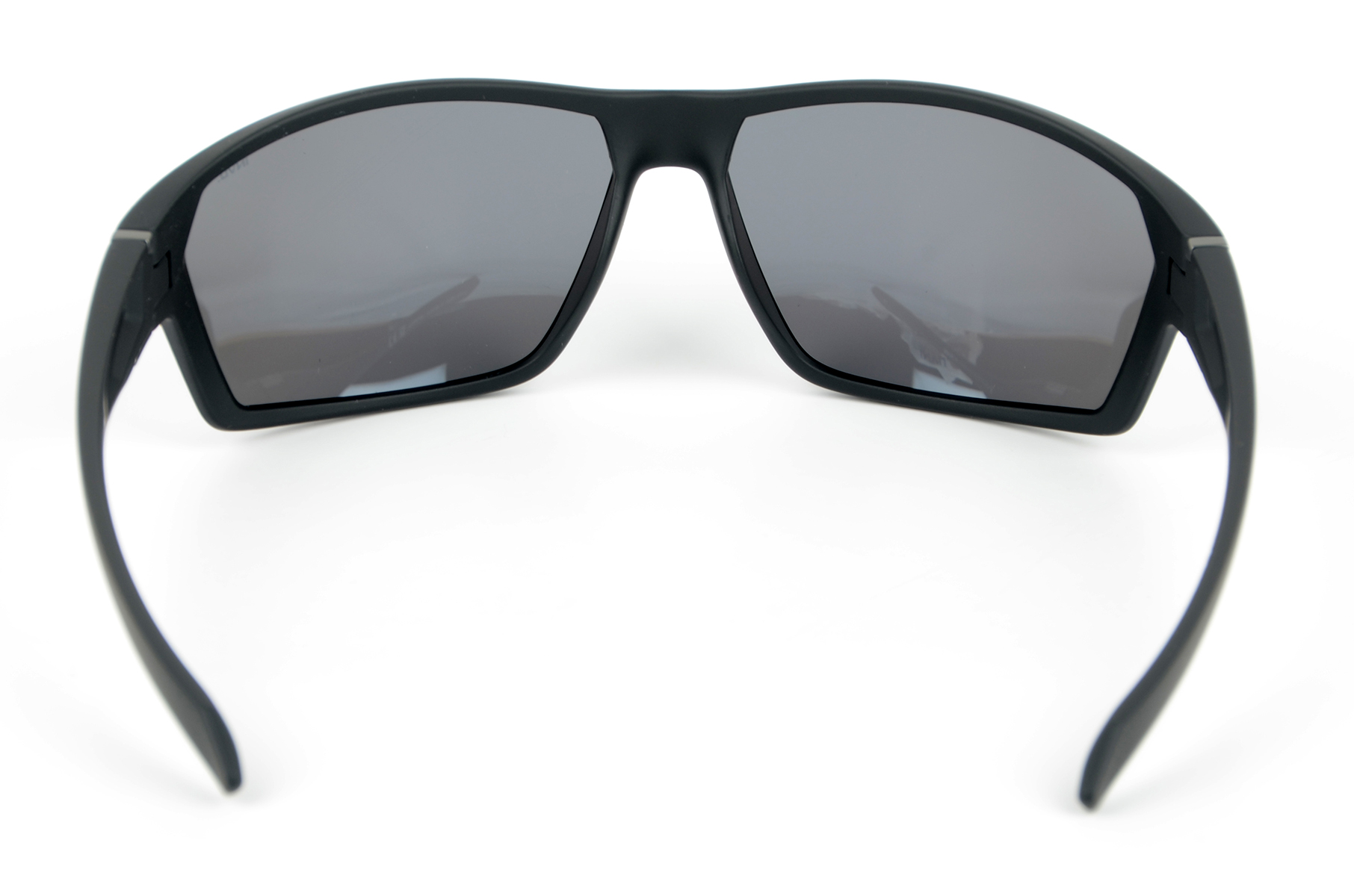 Очки Invu поляризационные A 2206A в чехле 