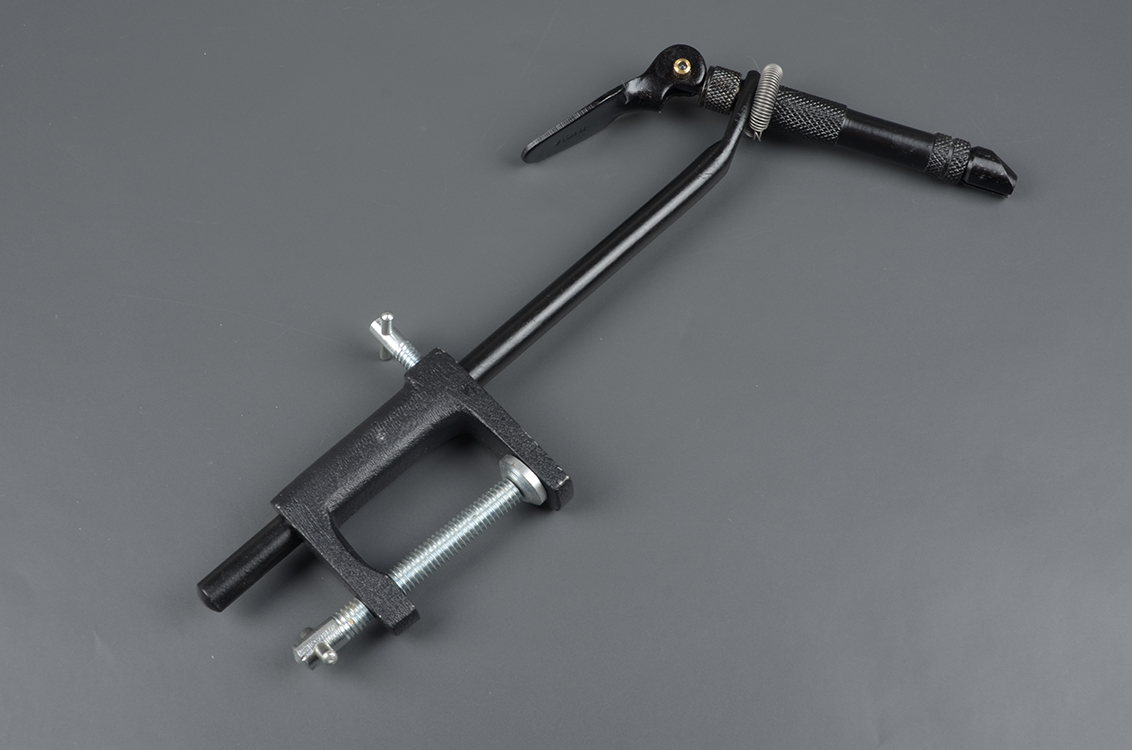 Тиски Fly-Fishing на струбцине Super AA Vice Black GN2584