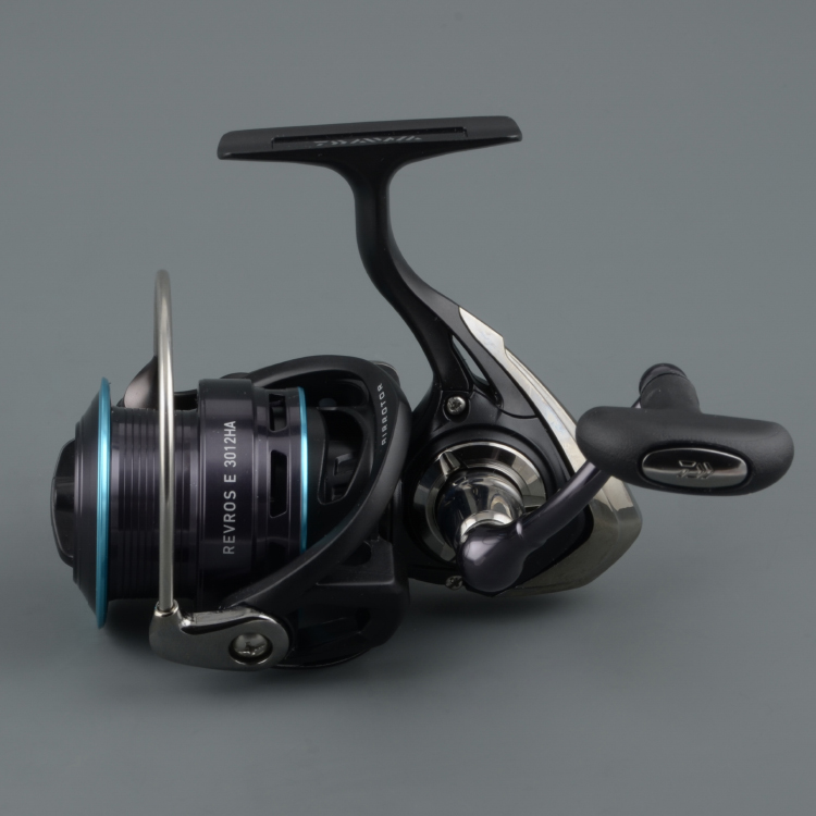 Катушка безынерц. Daiwa Revros E 3012HA