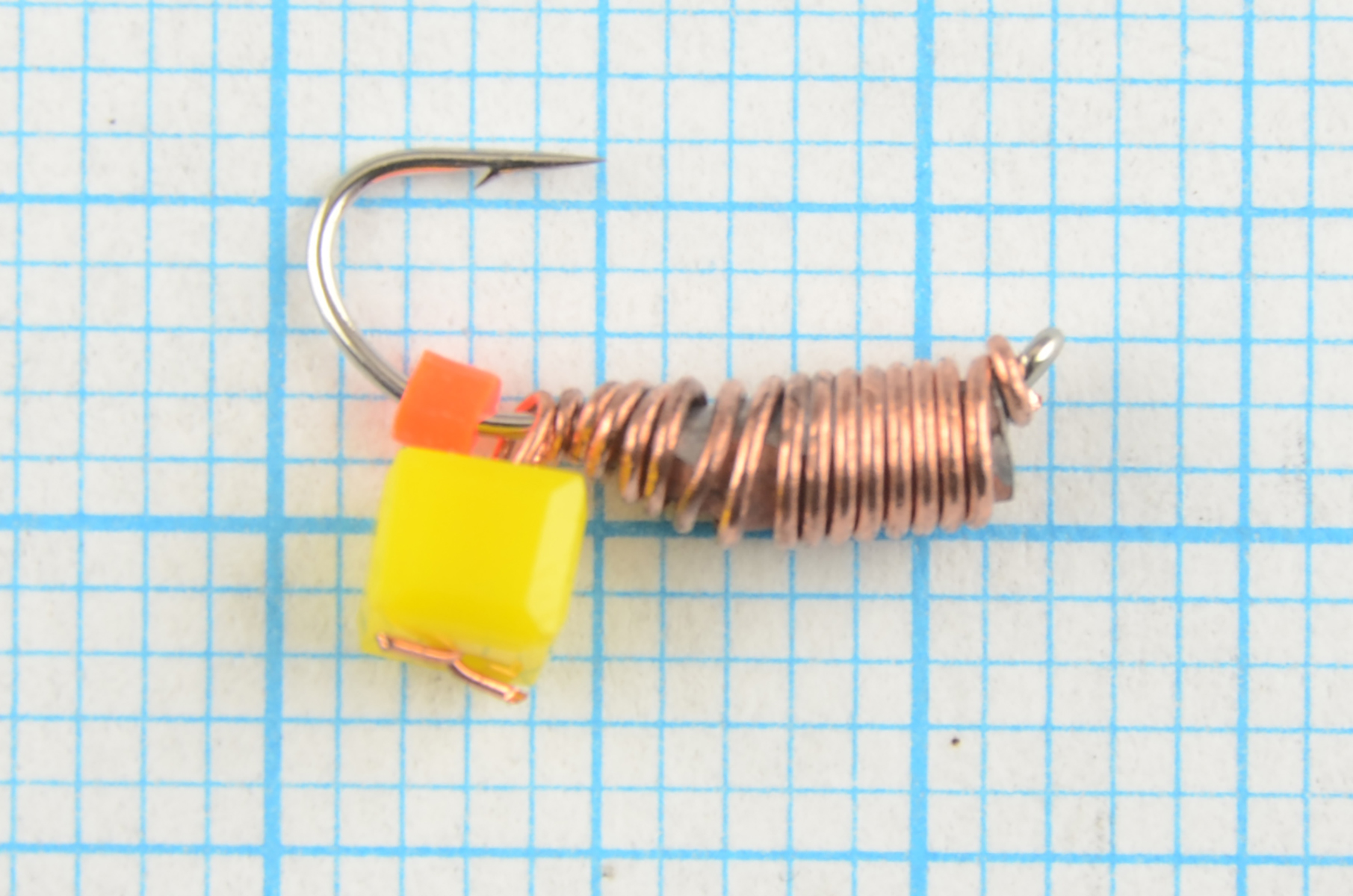 Мормышка Мир Вольфрама Ручейник сырный кубик подвесной д. 2,5 мм 