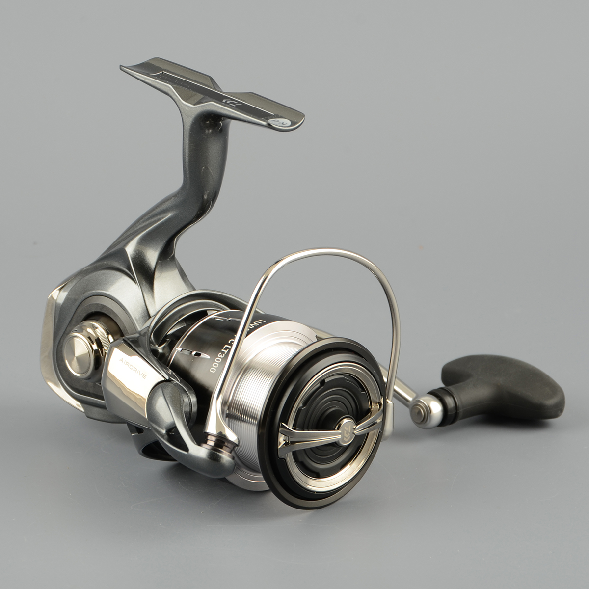 Катушка безынерц. Daiwa Luvias 24 PC LT 3000D