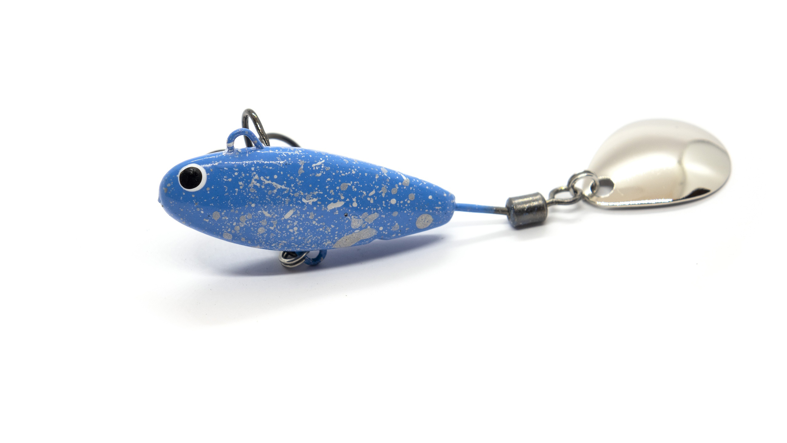 Тейл-спиннер UF Studio Hurricane 32гр. 40мм. кр. тройник №5, цв. Winter blue