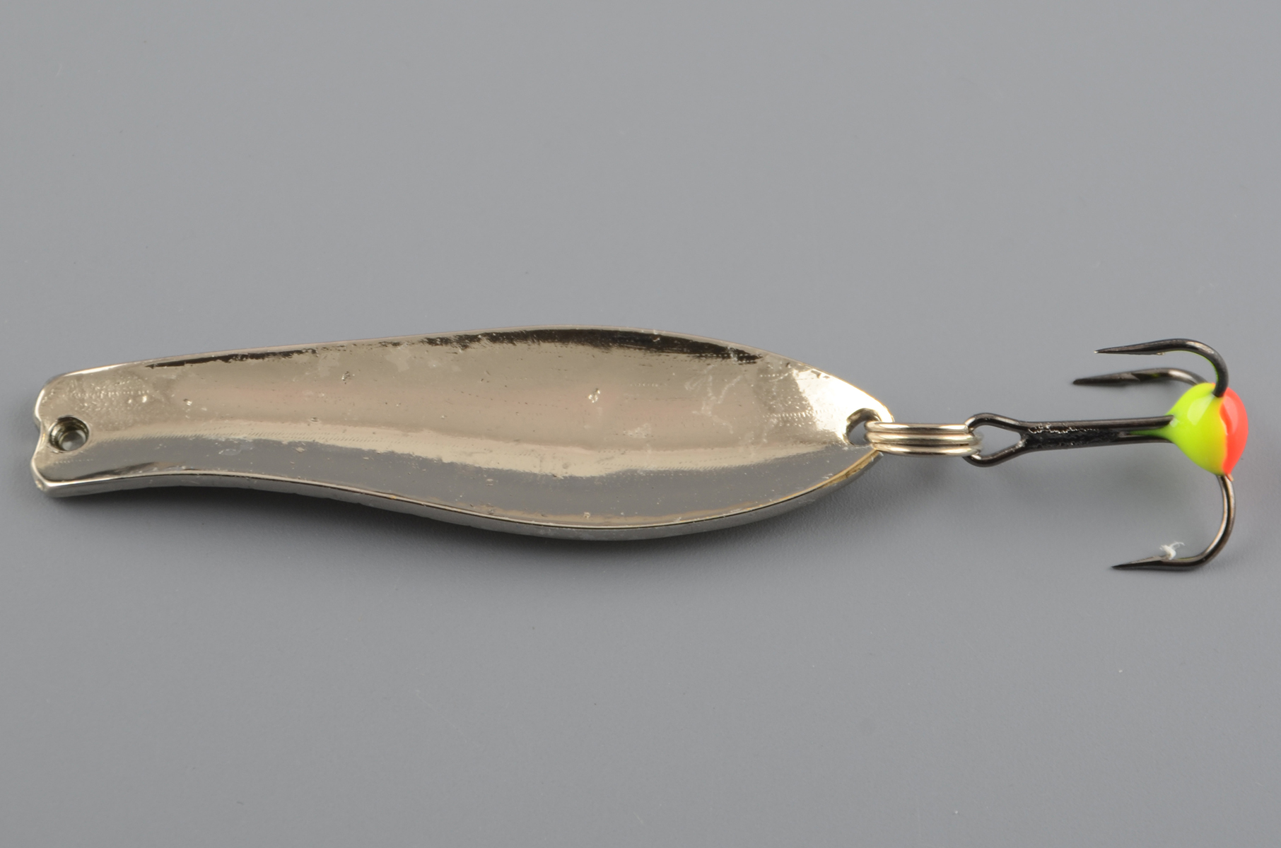 Блесна зимняя Бубнов колеблющаяся Малёк 6 гр. жел/бел, латунь, ребр., тр. с каплей