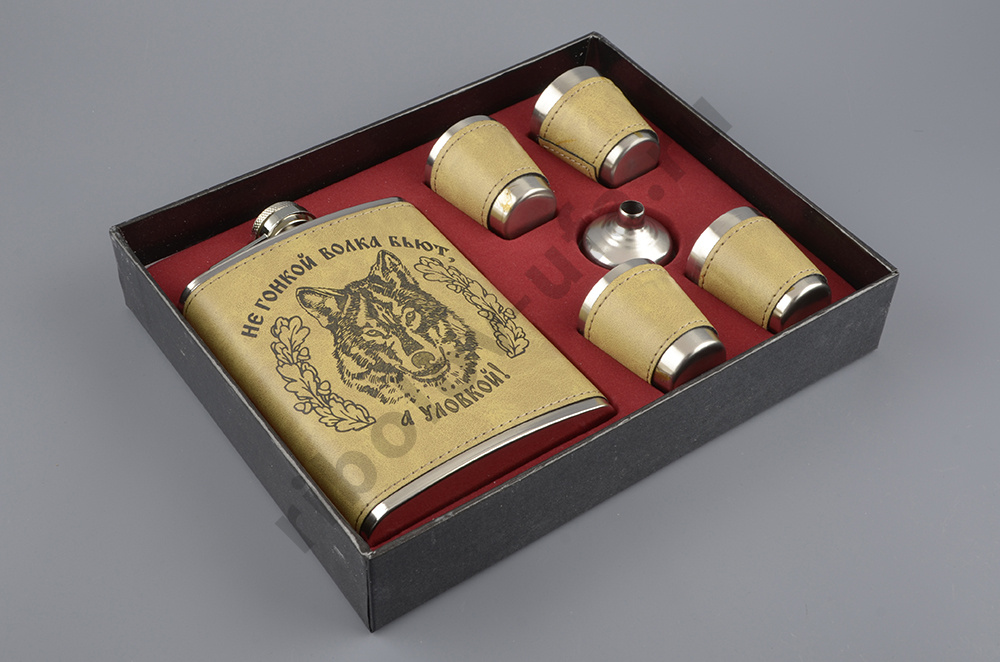 Набор Волк фляжка (240мл)+4стопки+воронка) Helios