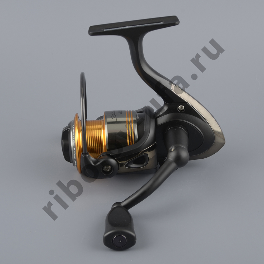 Катушка безынерц. Flagman Blackfire 2500 (3+1bb)