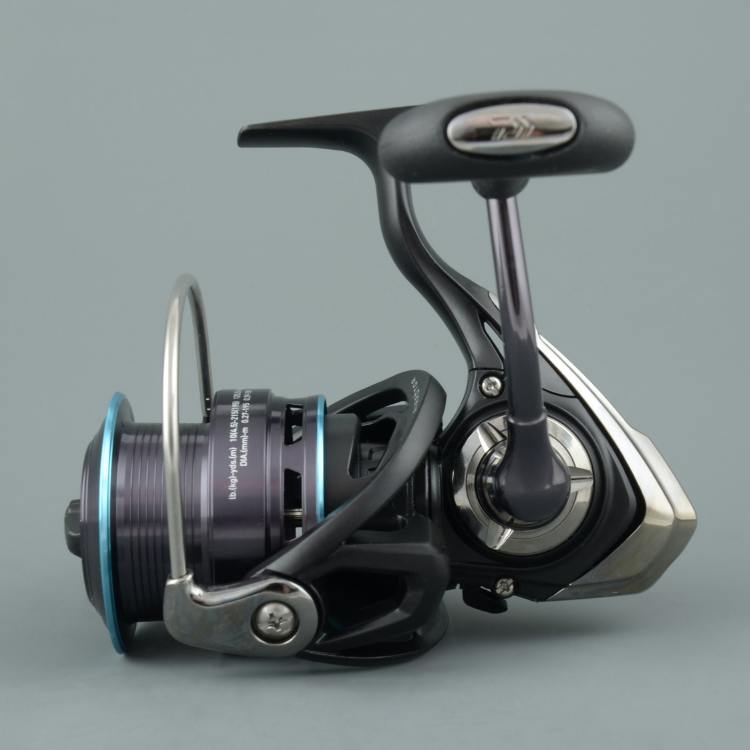 Катушка безынерц. Daiwa Revros E 3000A