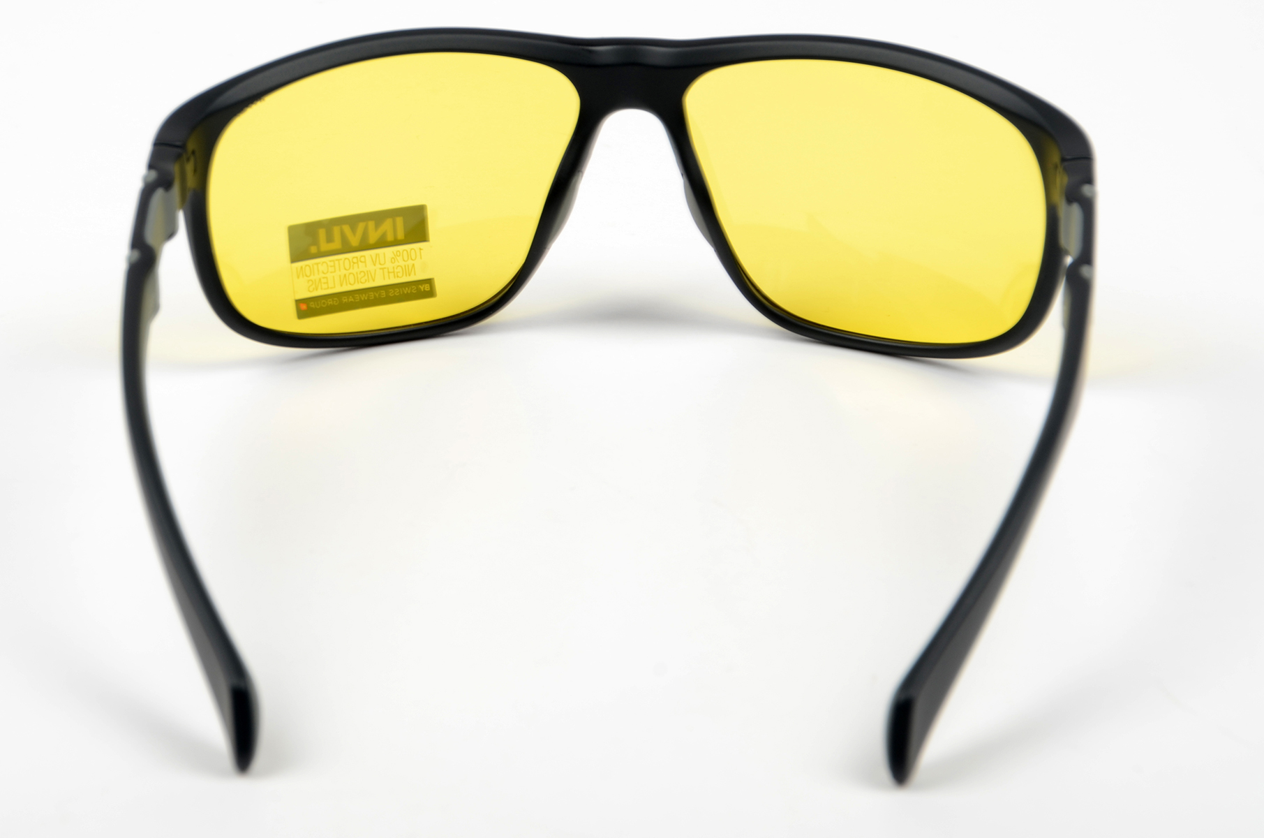 Очки Invu поляризационные A 2308D в чехле 