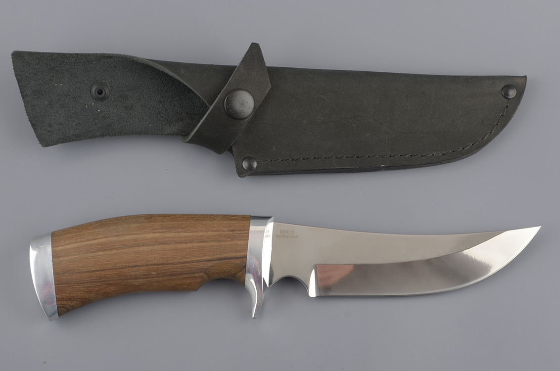 Нож Лист кованая нерж.сталь, 95х18, орех (ручная работа)