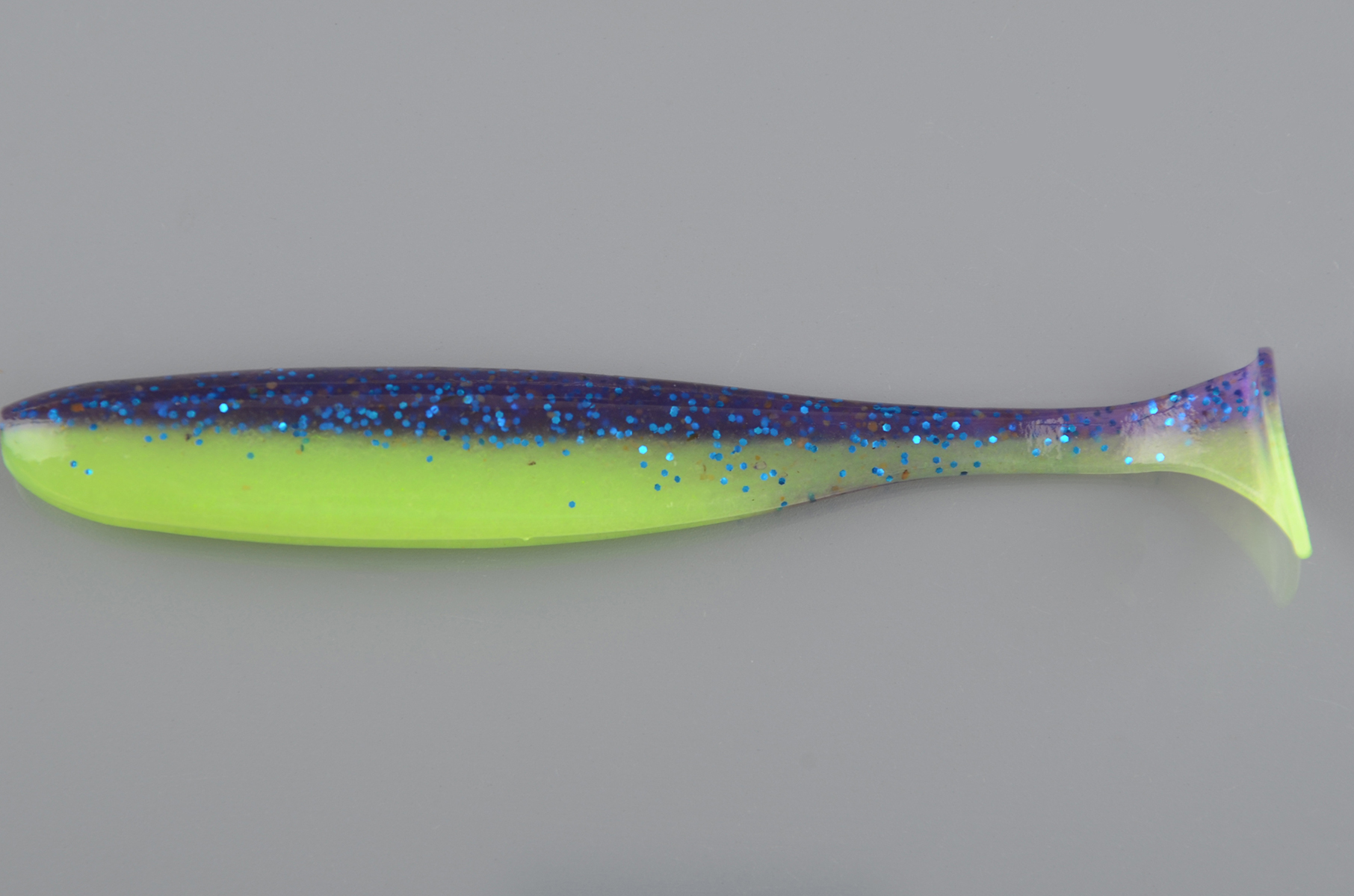 Силиконовая приманка Keitech Easy Shiner 2 inch 5см 1гр (12шт/уп) # PAL 06 Violet Lime Belly