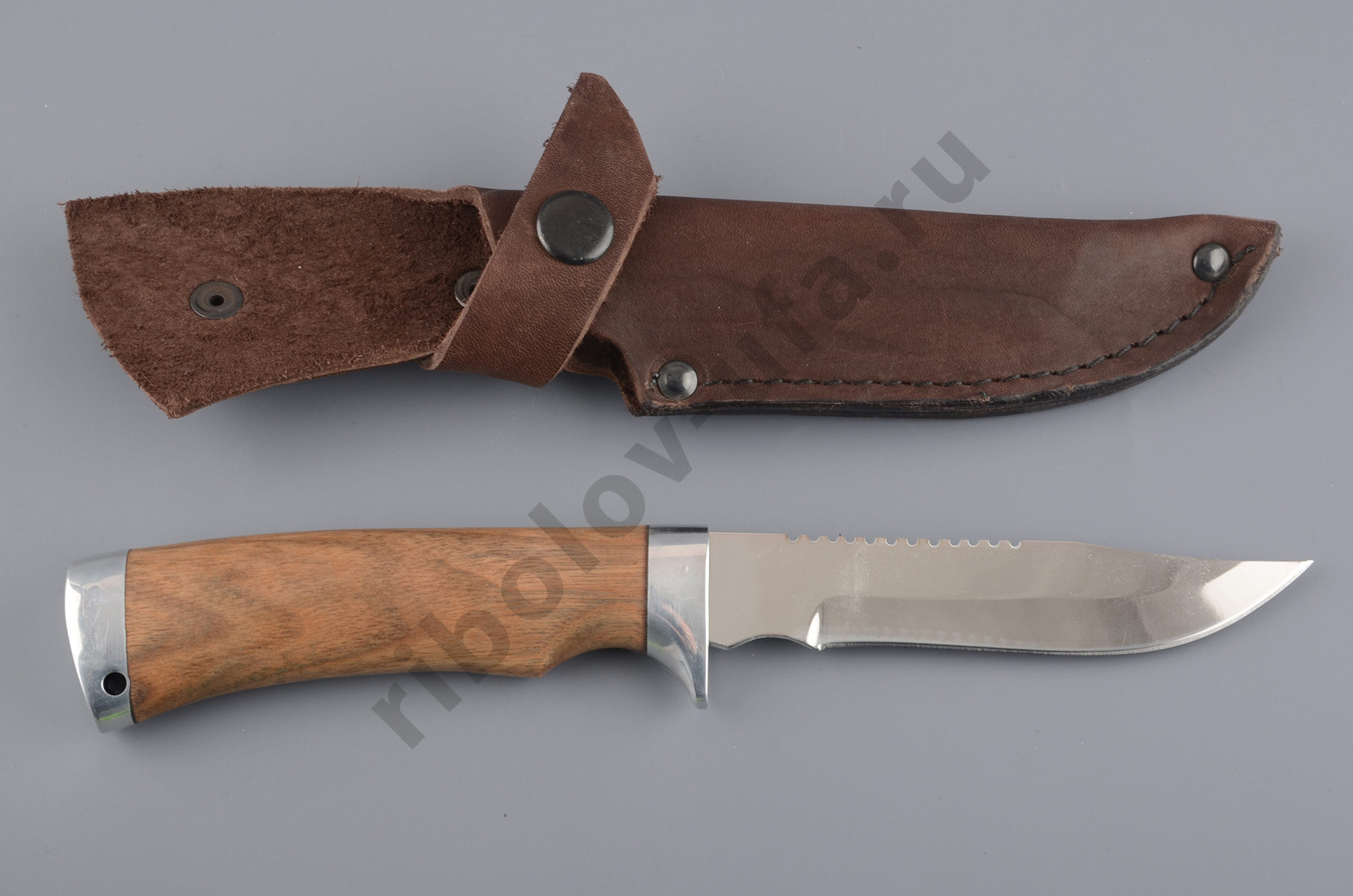 Нож Рыбак хирургич.нерж.сталь, 65х13, орех (ручная работа)