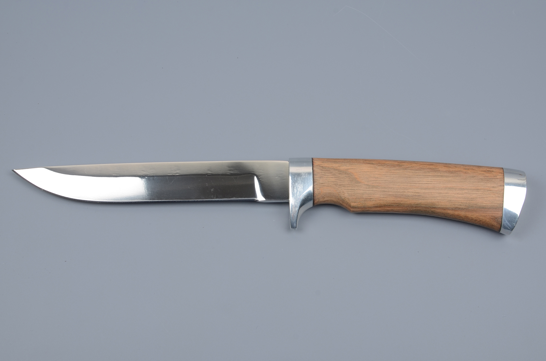 Нож Соболь кованая нерж.сталь, 95х18, орех (ручная работа)