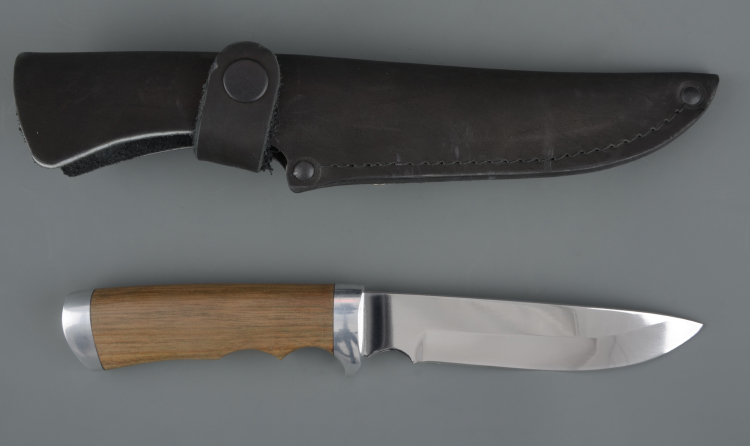 Нож Турист-6 хирургич.нерж.сталь, 65х13, орех (ручная работа)