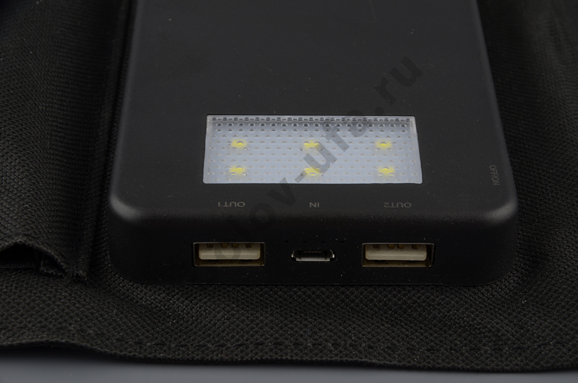 Портативное зарядное устройство Qumo PowerAid P Camper 4000 мА-ч, выход 5В 2.1А, солнечн., 241011101