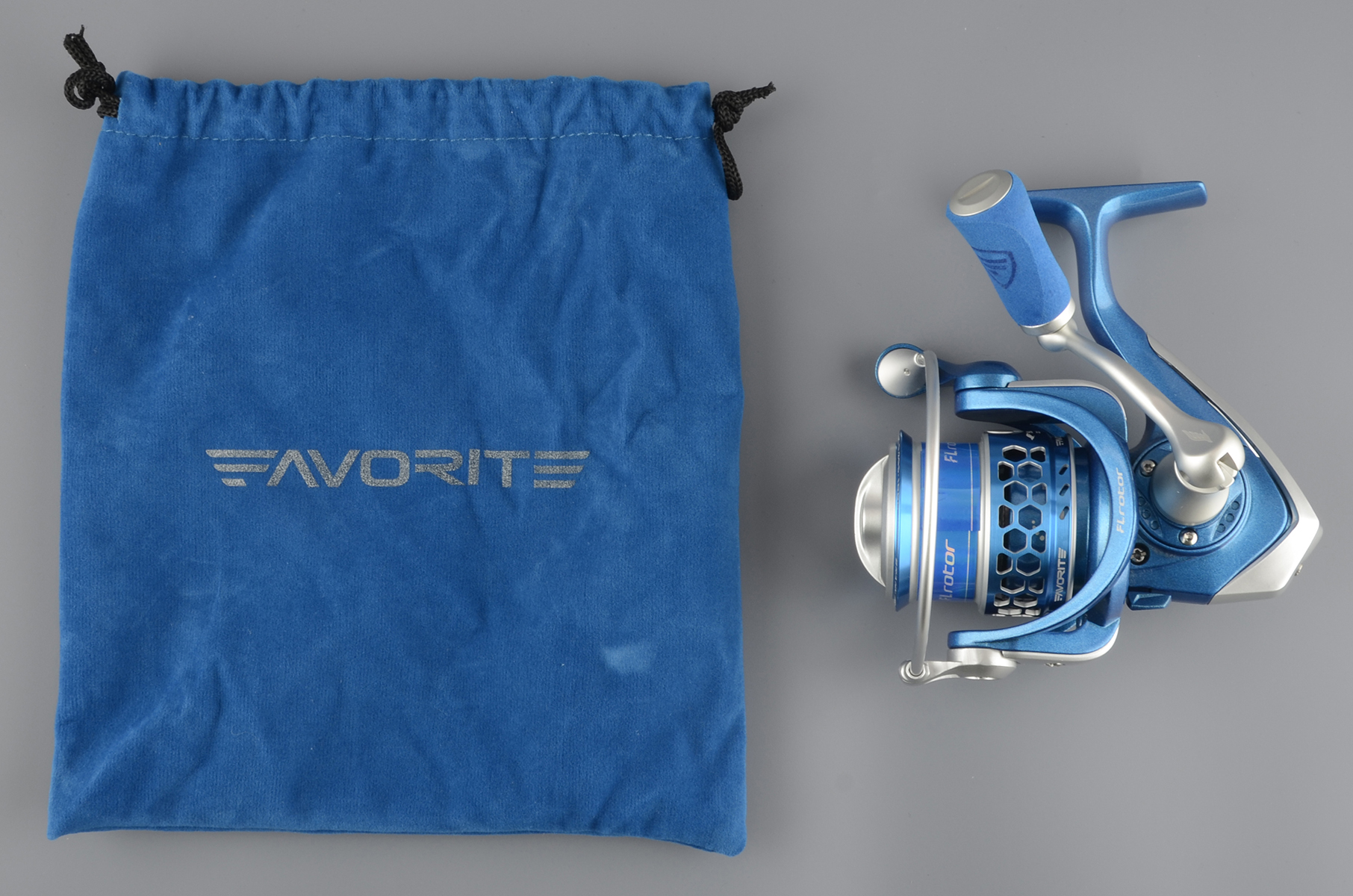 Катушка безынерц. Favorite Blue Bird 17 2000S 5.2:1 8+1