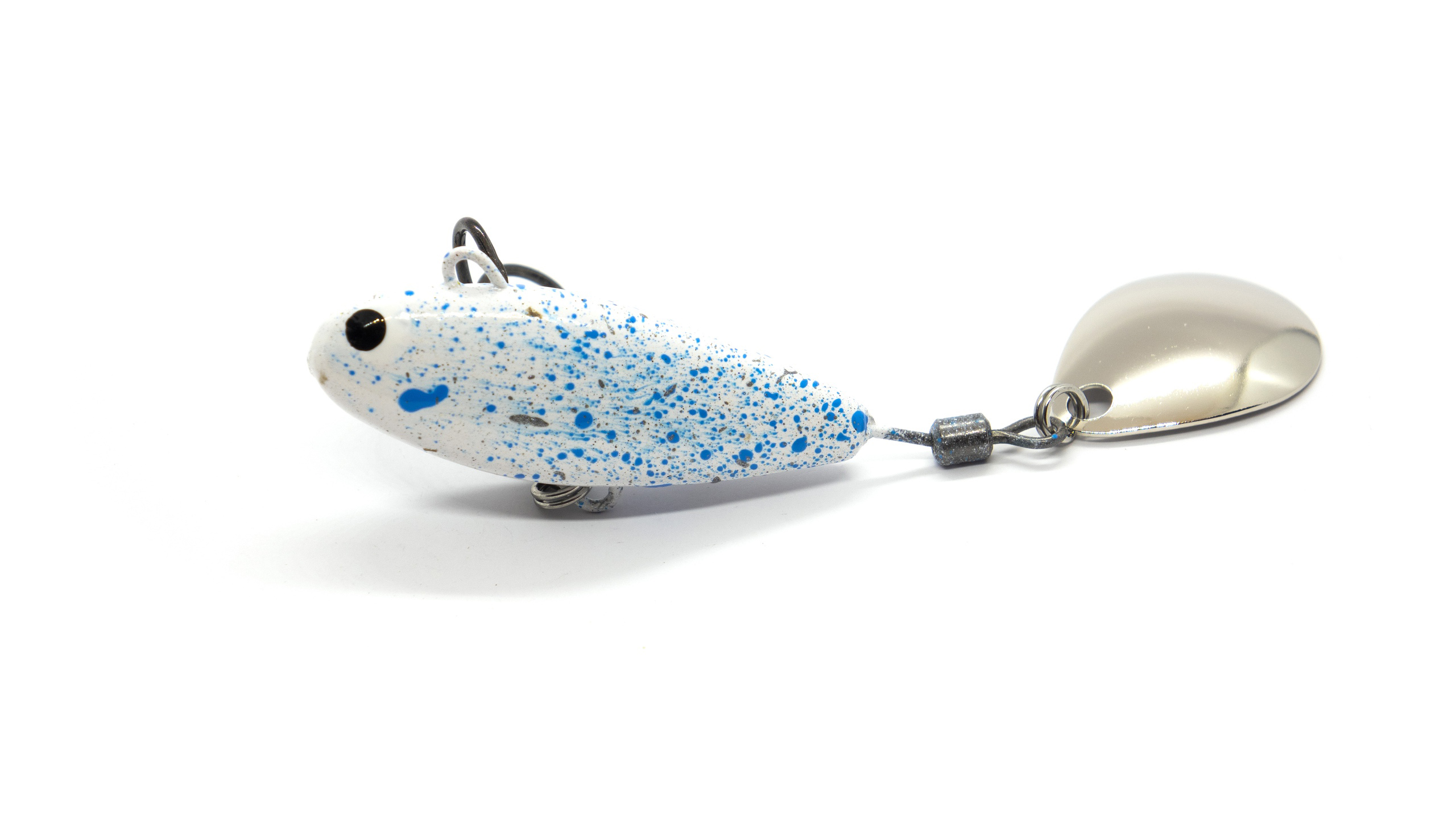 Тейл-спиннер UF Studio Hurricane 32гр. 40мм. кр. тройник №5, цв. White