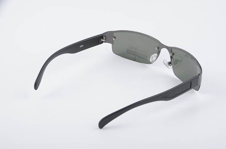 Очки No name поляризац (с чехлом и салфеткой) черн./темн.мет./мет. (2999)