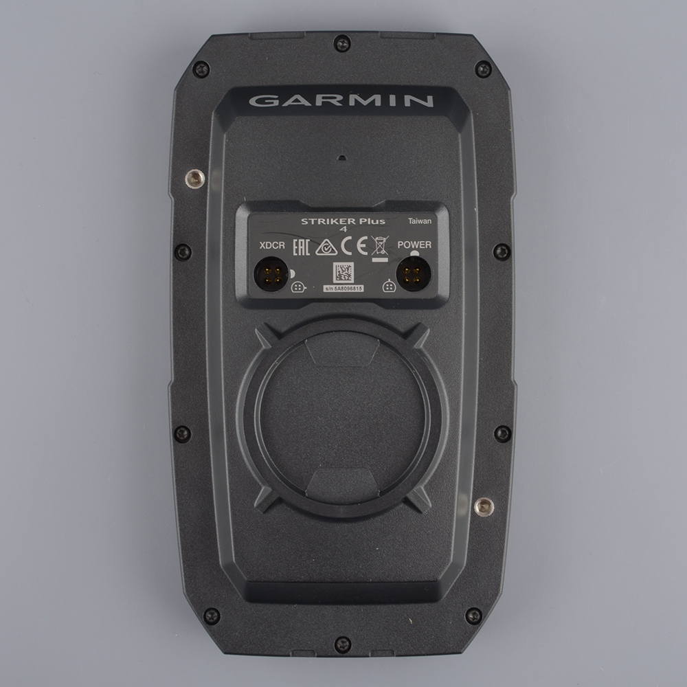 Эхолот Garmin Striker Plus 4 с транцевым трансдьюсером 