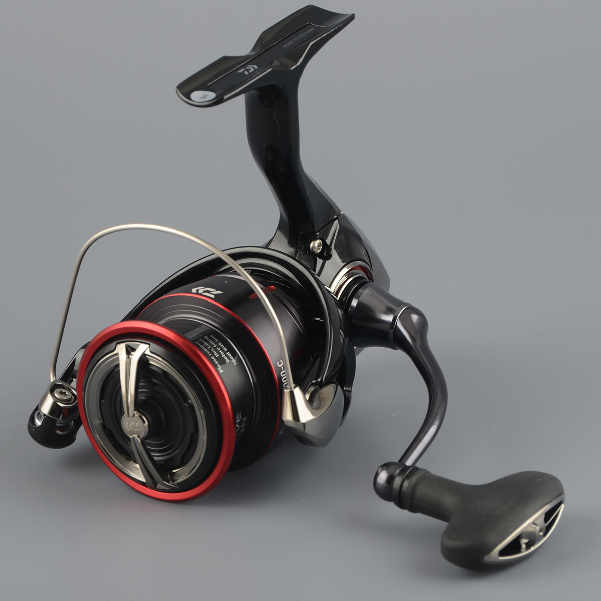 Катушка безынерц. Daiwa Fuego 23 LT 5000-C