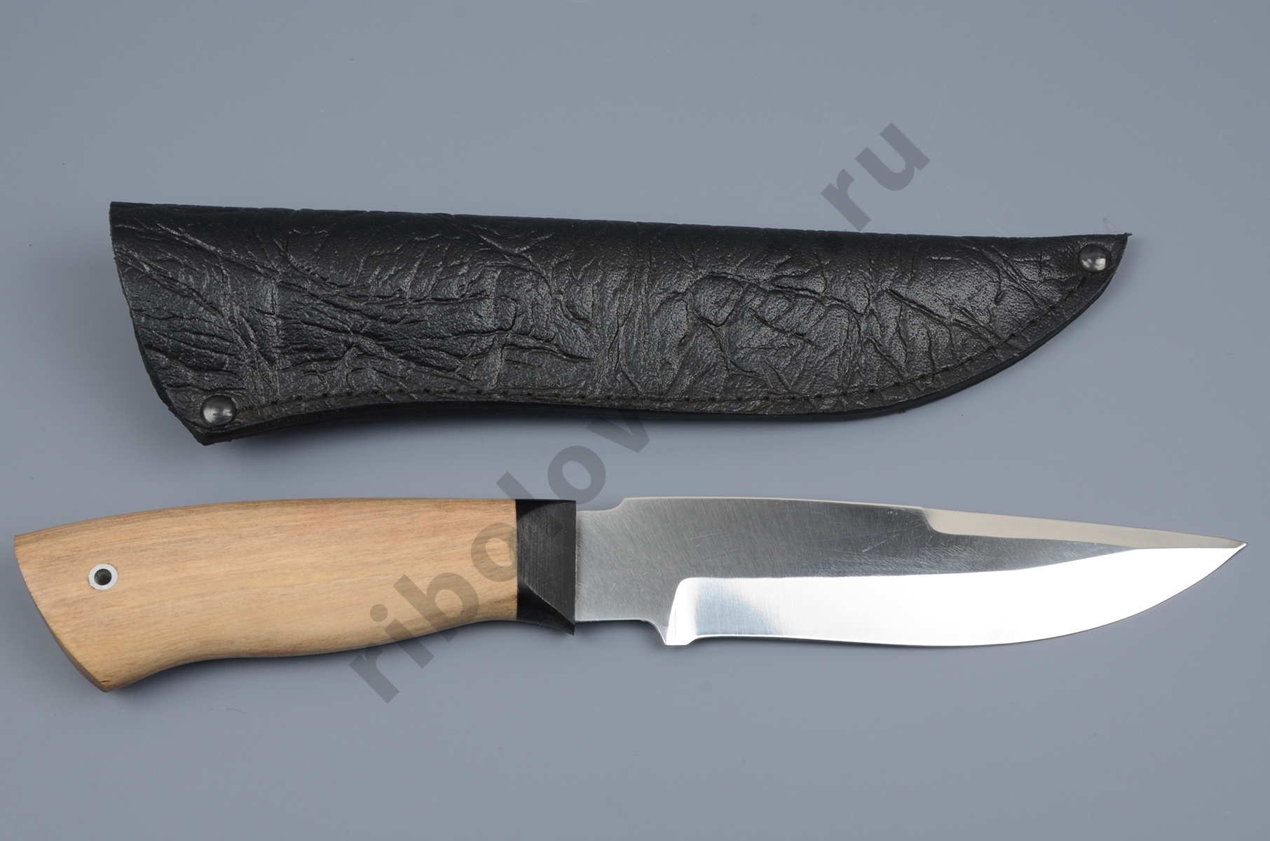 Нож упрощ. Север-2У хирургич.нерж.сталь, 65х13, орех (ручная работа)