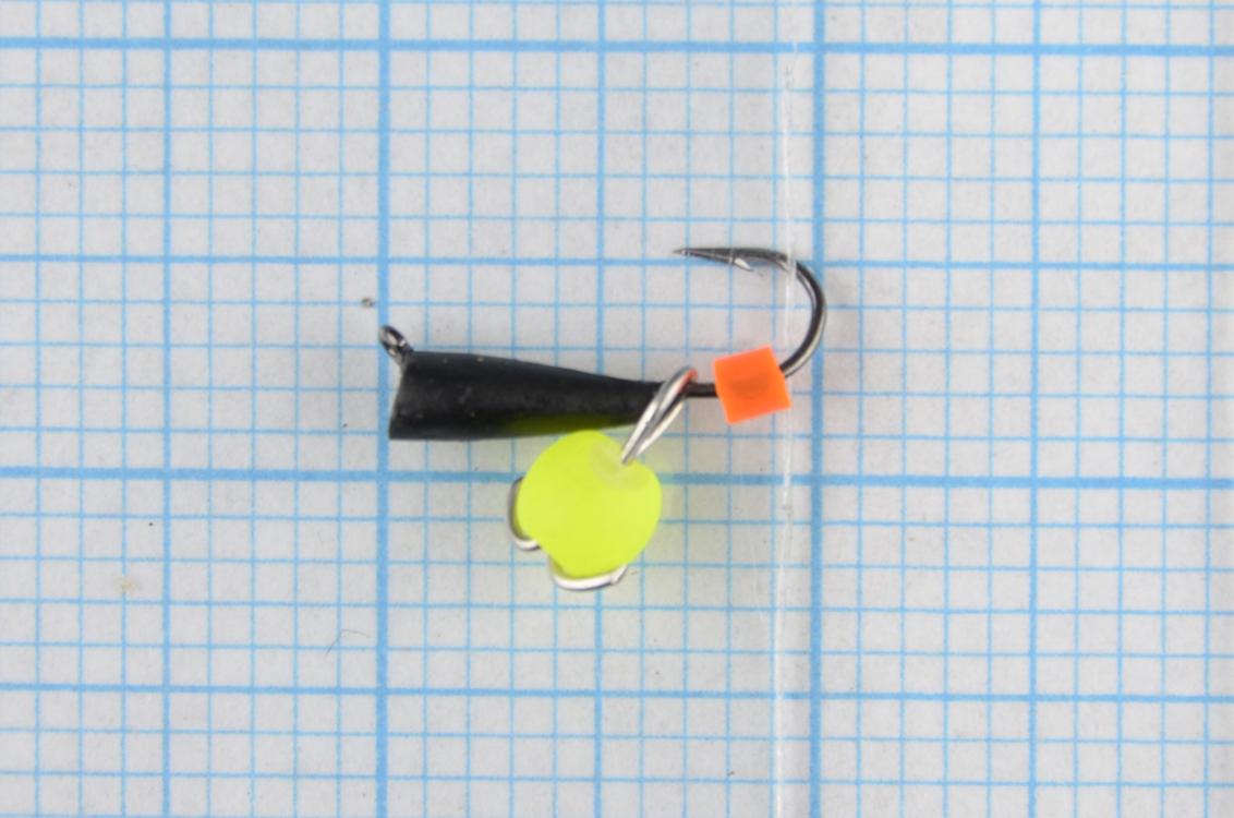 Мормышка Wormix точеная вольфрамовая Конус d=2 с бусиной Неон 0,25гр арт. 336