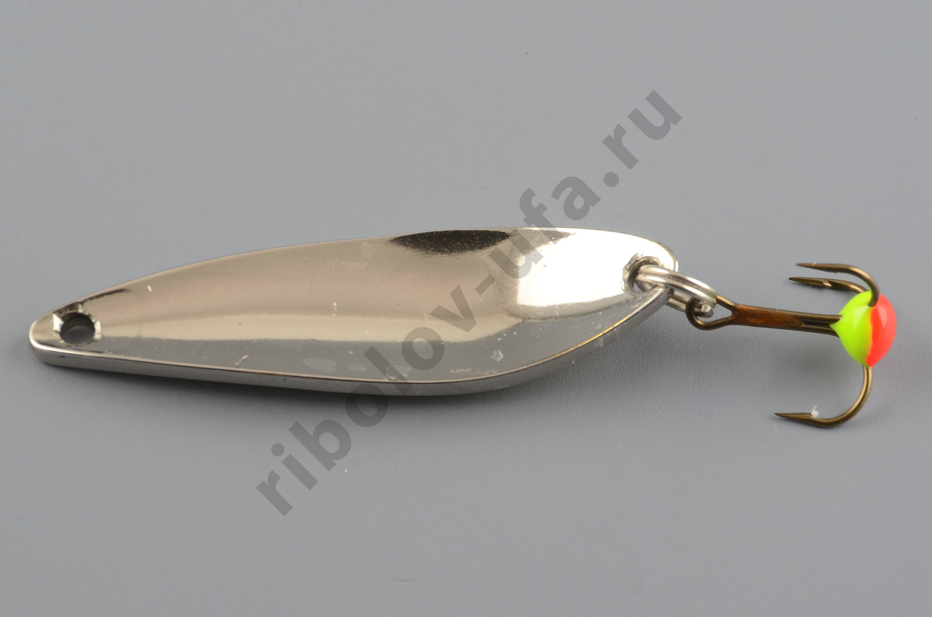 Блесна зимняя Бубнов колеблющаяся Гуппи 7 гр. жел/бел, латунь, гладк., тр. с каплей