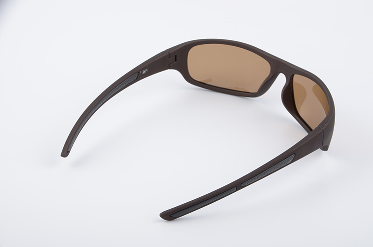 Очки No name поляризац (с чехлом и салфеткой) коричн./коричн./пласт. (3071)