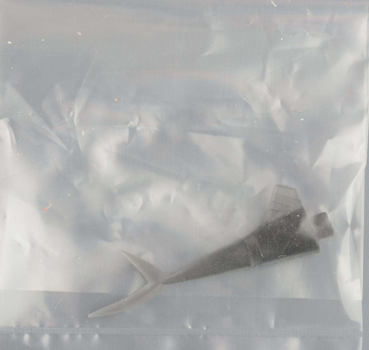 Воблер Imakatsu Super Killer Bill Minnow составн, дл.9 см, масса 8 гр., загл. 1-2 м, цв. 111