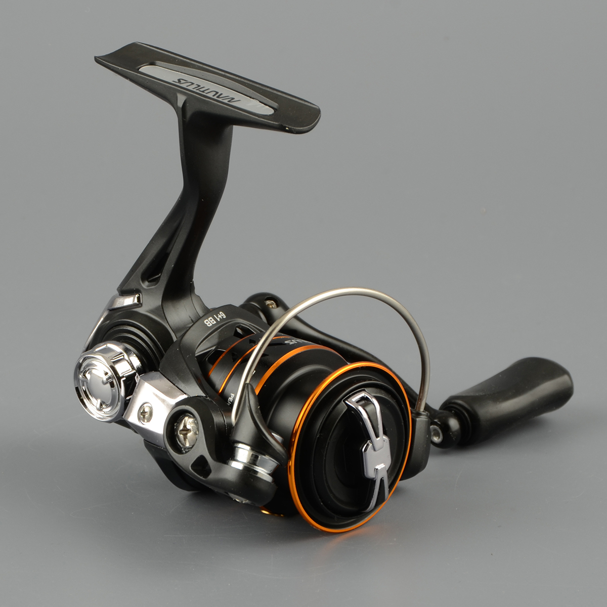 Катушка безынерц. Nautilus Land LM800
