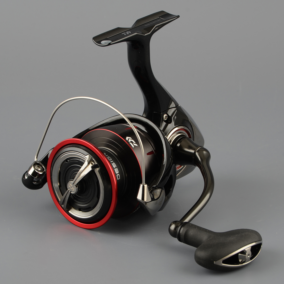 Катушка безынерц. Daiwa Fuego 23 LT 5000-C