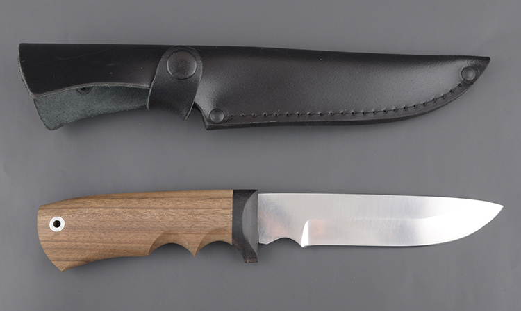 Нож упрощ. Турист-6У хирургич.нерж.сталь, 65х13, орех (ручная работа)