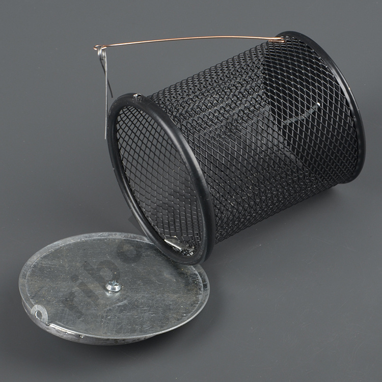 Кормушка зимняя Перцев (кошель) сетка металл. d 100мм, 0.5л, 510гр