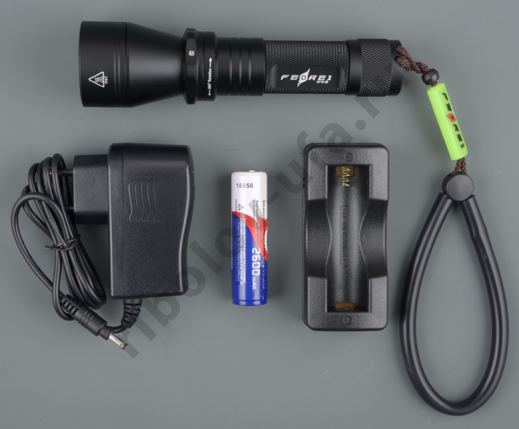 Фонарь Ferei  W151B в комплекте с аккум. и зарядным устр.