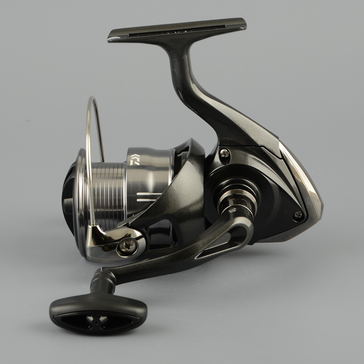 Катушка безынерц. Daiwa Crossfire 26 LT 3000-C