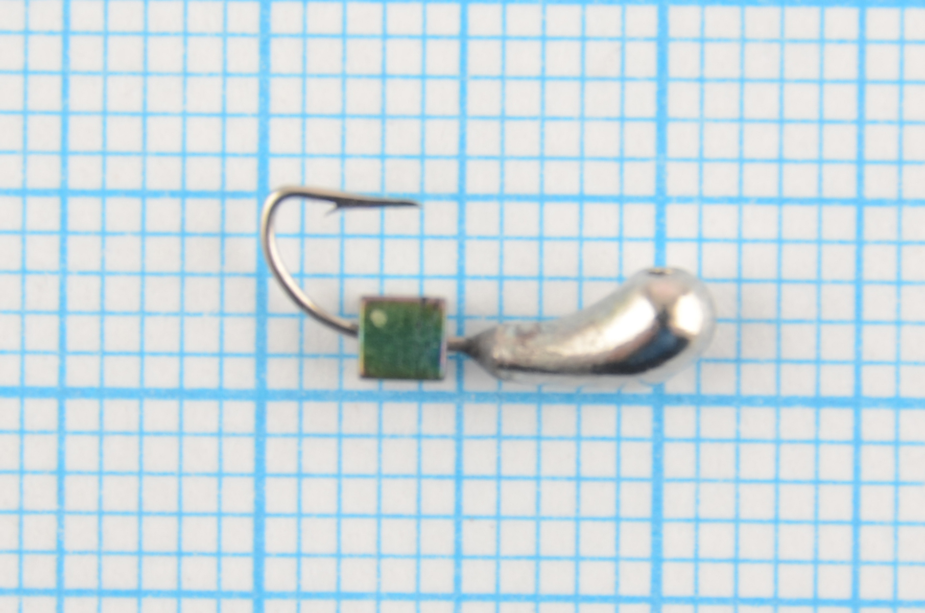 Мормышка Мир Вольфрама Уралка Хамелеон кубик на крючке д. 2,5 мм серебро