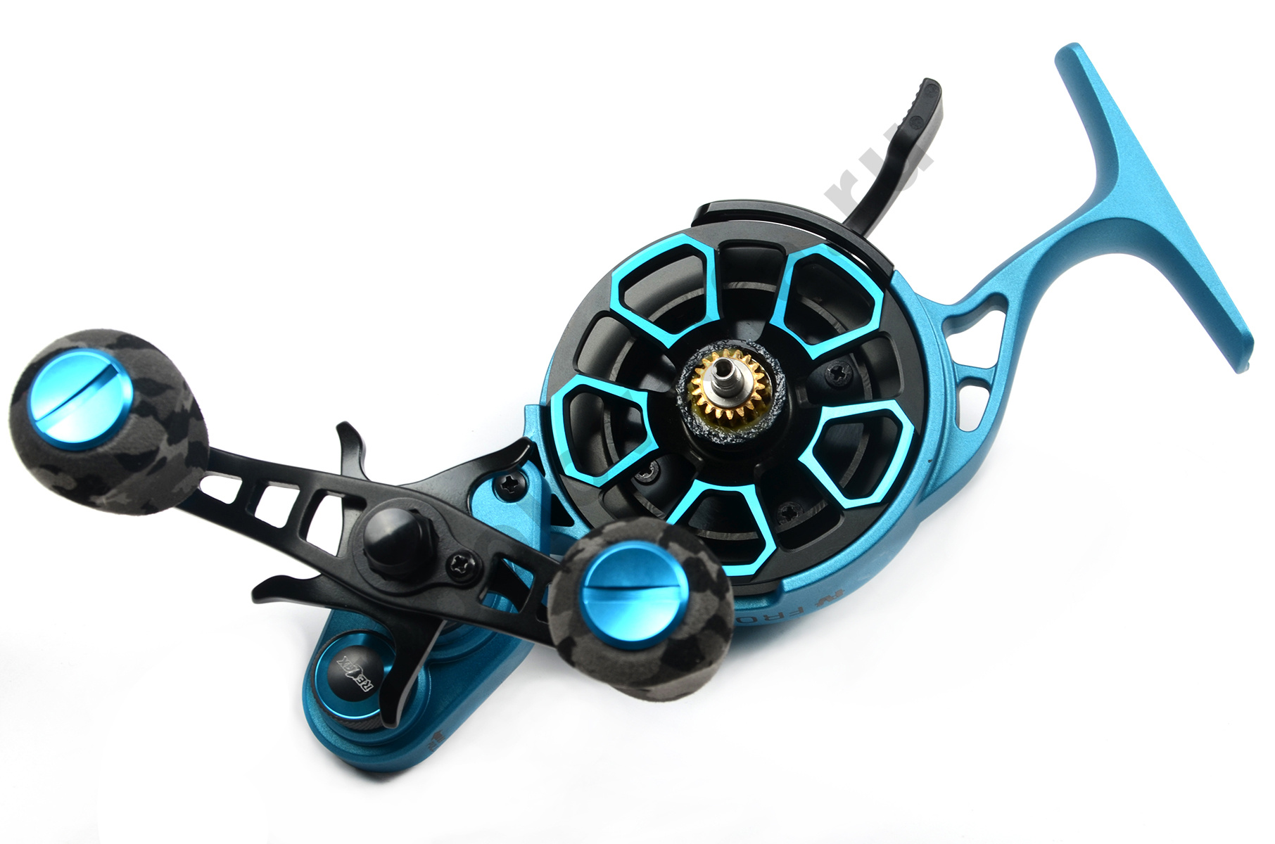 Катушка зимняя Relax FA Frozen Matte