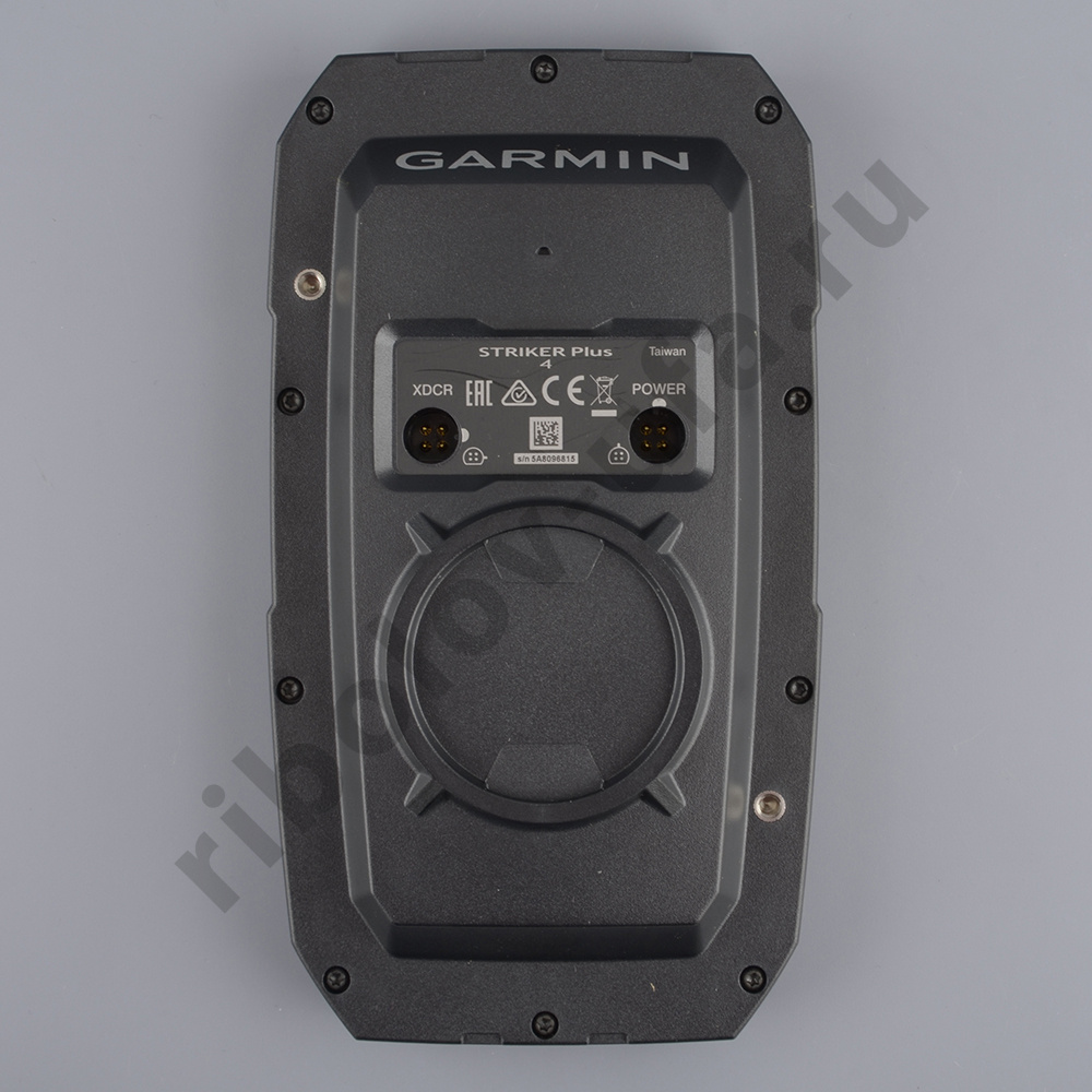 Эхолот Garmin Striker Plus 4 с транцевым трансдьюсером 