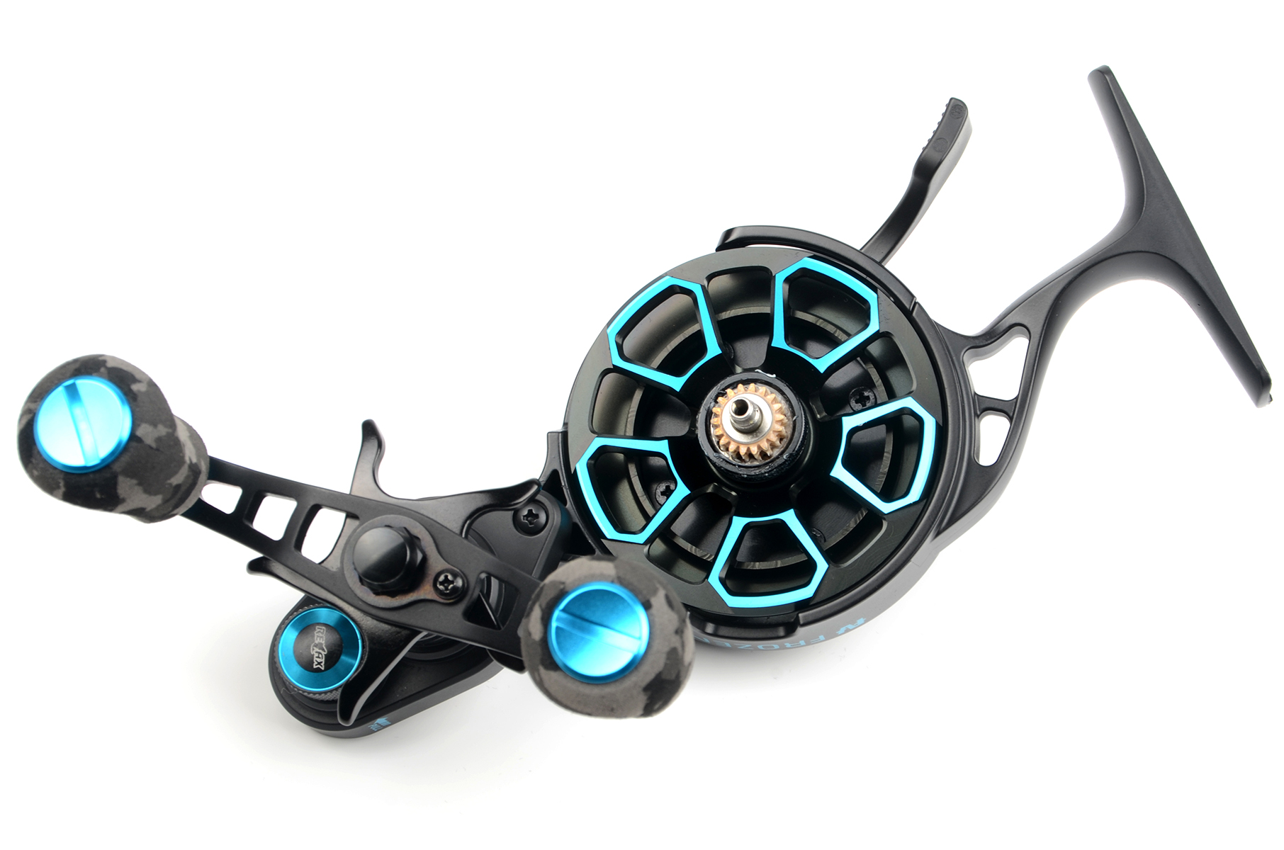 Катушка зимняя Relax FA Frozen Black