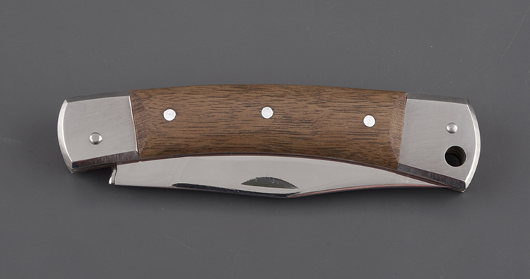 Нож Соболь складной,Трехпредметный, хирургич.нерж.сталь, 65х13, орех (ручная работа)