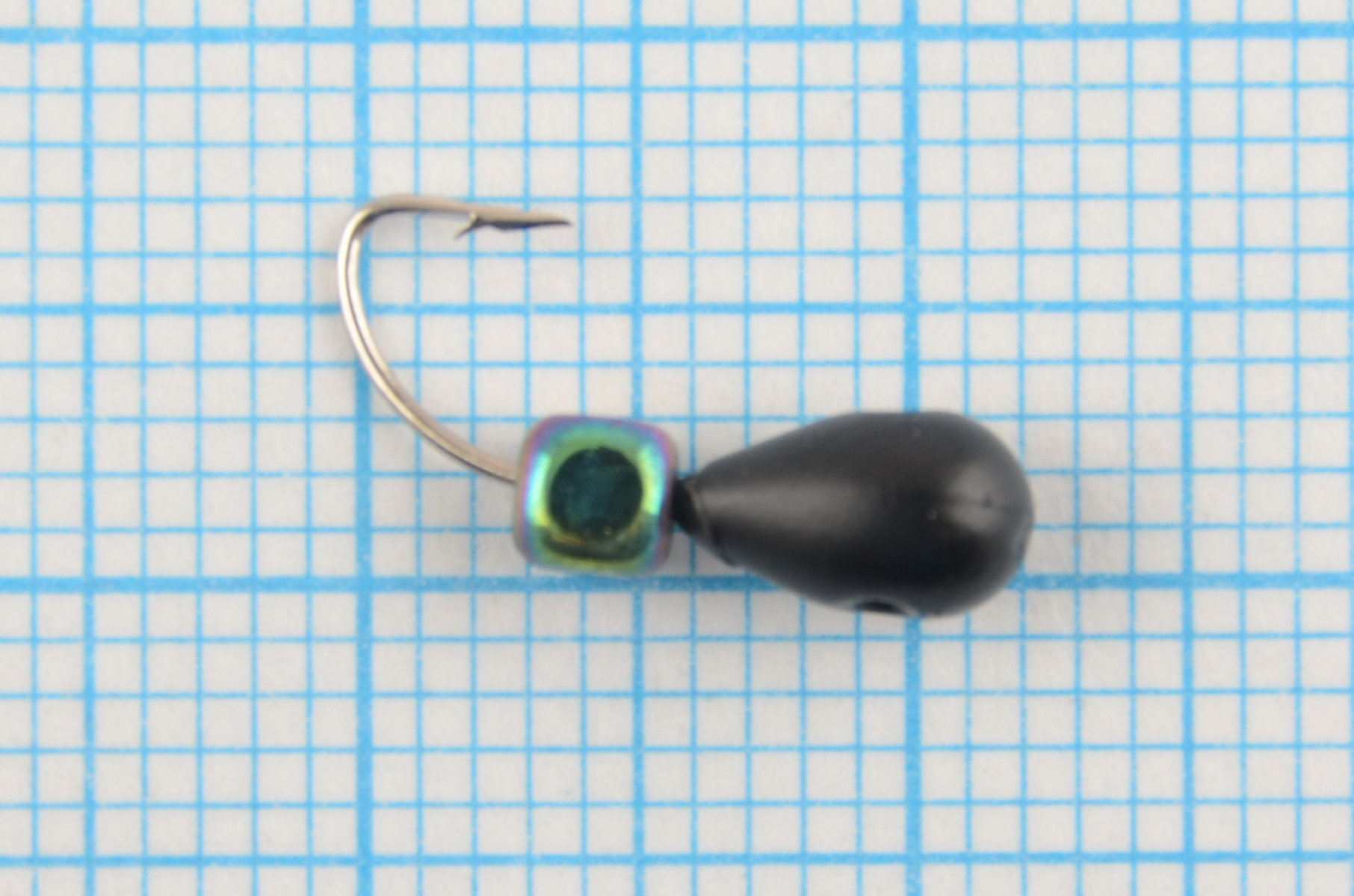 Мормышка Мир Вольфрама Капля Хамелеон кубик на крючке д. 4 мм черная