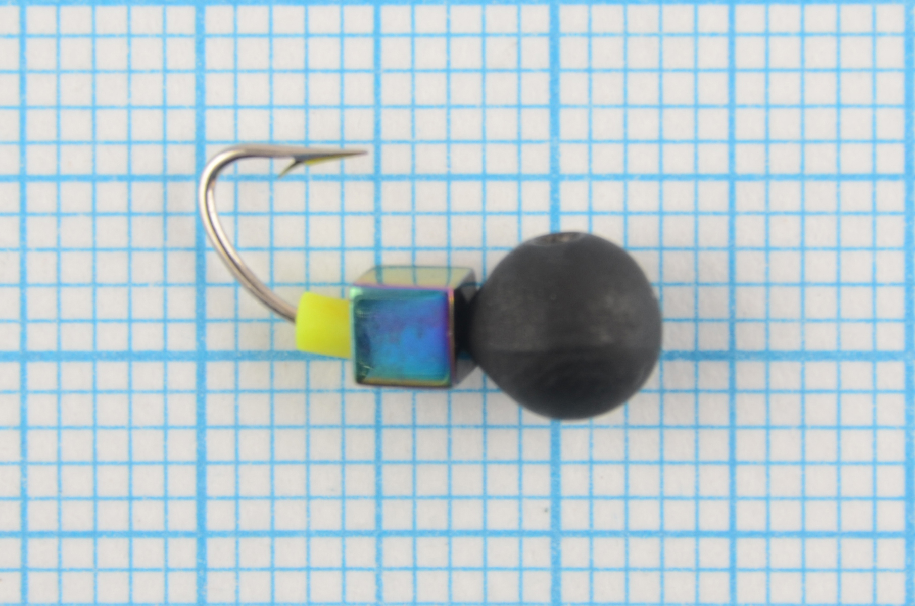 Мормышка Мир Вольфрама Дробь Хамелеон кубик на крючке д. 5 мм черная