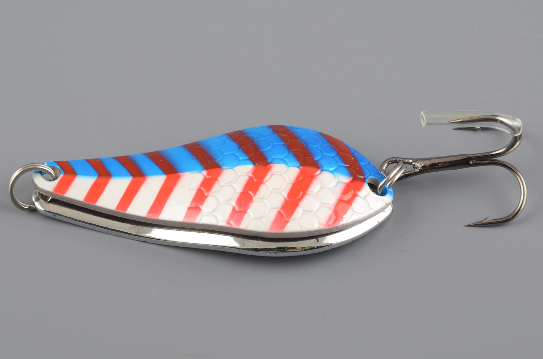 Блесна летняя Columbia Атом двойная шумовая 18гр цв.11