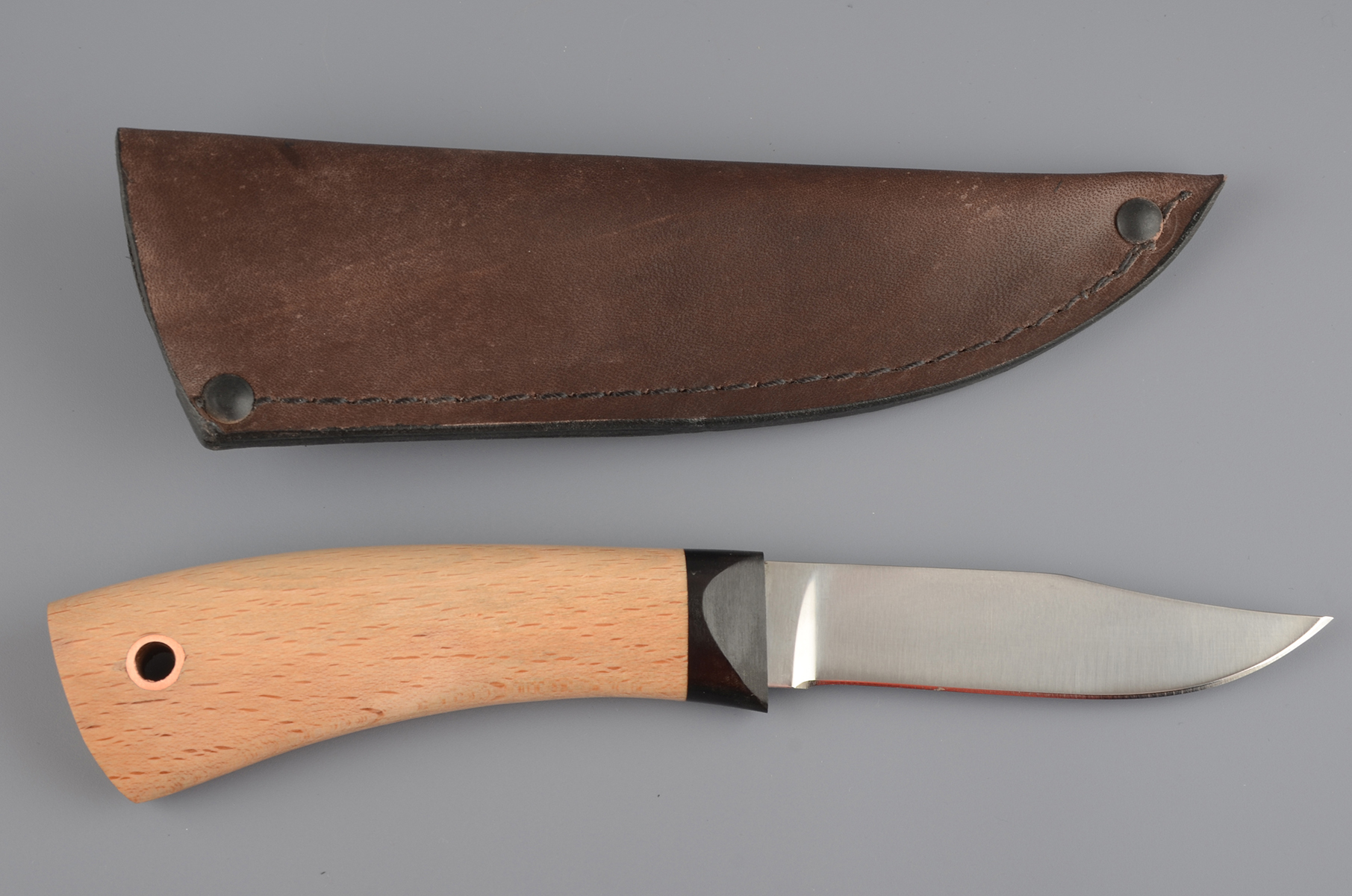 Нож упрощ. Дамский-У хирургич.нерж.сталь, 65х13, орех (ручная работа)