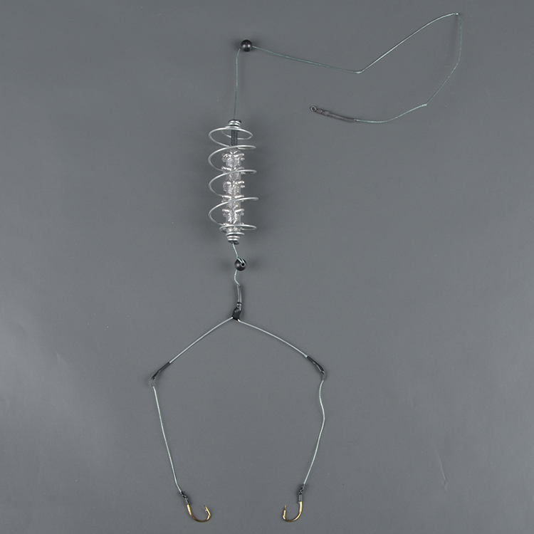 Снасть карповая 9 ЕЖ 35-КМ-2Кр6 (корм.35гр.коромысло 2крючка№6) Три Кита